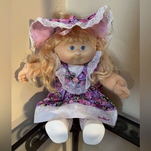 Vintage Cabbage Patch Kids 10th Anniversary Edition doll from 1992